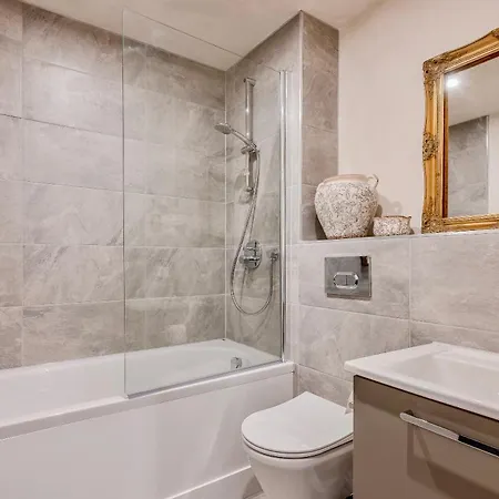 Appartement No 26 With Secure Free Parking York
